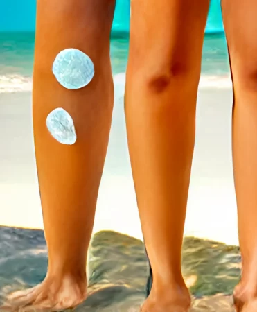 This article presents various alternative methods of sun protection, including natural sunscreen alternatives, protective clothing, and seeking shade, to provide effective protection from the sun's harmful UV rays without the use of traditional sunscreen and harmful chemicals.