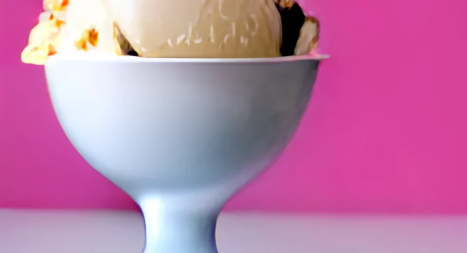 Ice cream is a beloved treat that is enjoyed by people all over the world. Whether you prefer classic vanilla or adventurous flavors like avocado or lavender, one thing is certain: a good ice cream scoop is essential for the perfect serving. With so many options available, it can be overwhelming to choose the best one for your needs. In this post, we will compare and contrast the different types of ice cream scoops to help you make an informed decision.