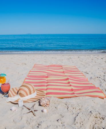 Nomadix Towel vs Traditional Beach Towels: Which One Comes Out on Top?