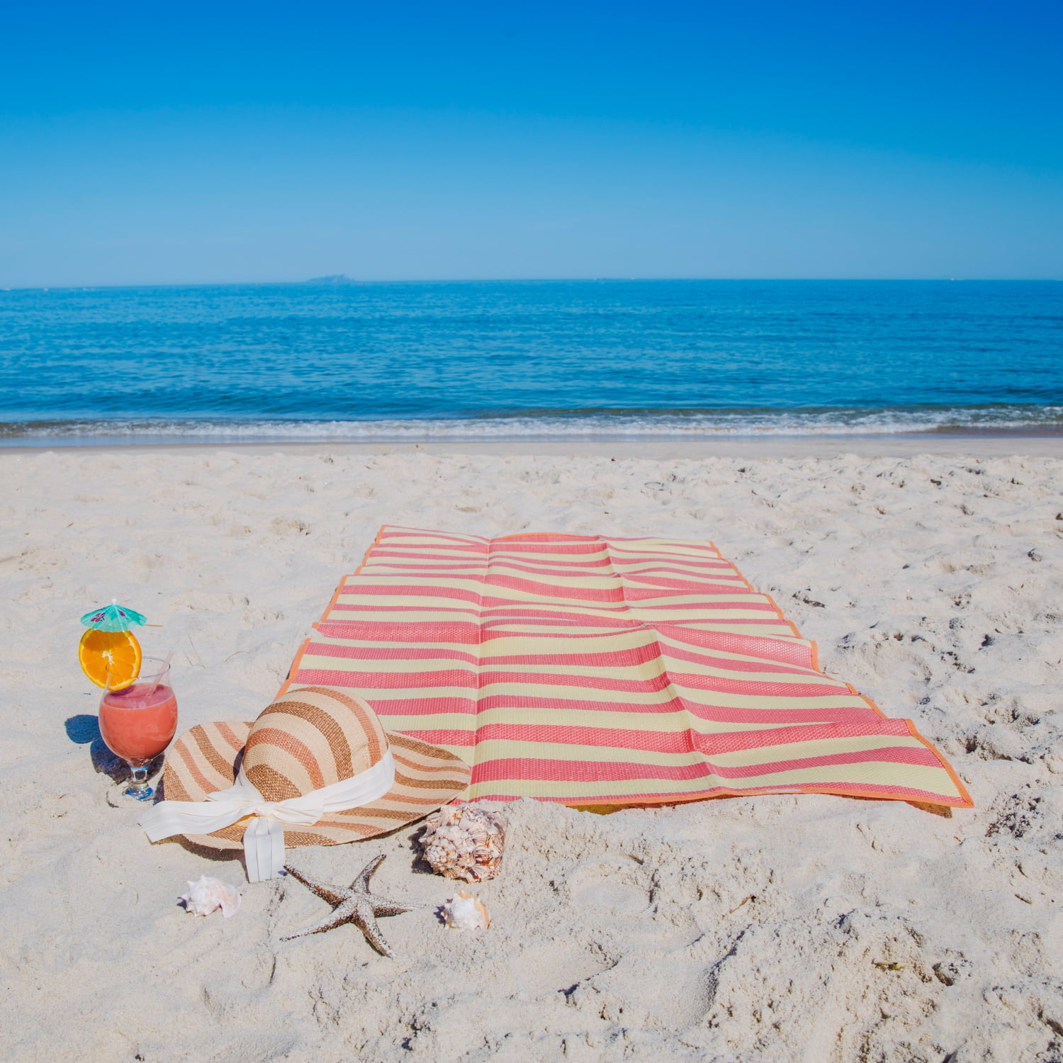 Nomadix Towel vs Traditional Beach Towels: Which One Comes Out on Top?