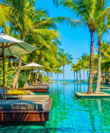 Comparing Types of Tropical Vacations: Pros and Cons of Beach Resorts, Eco-Lodges, Island Hopping Tours, and Cultural Retreats
